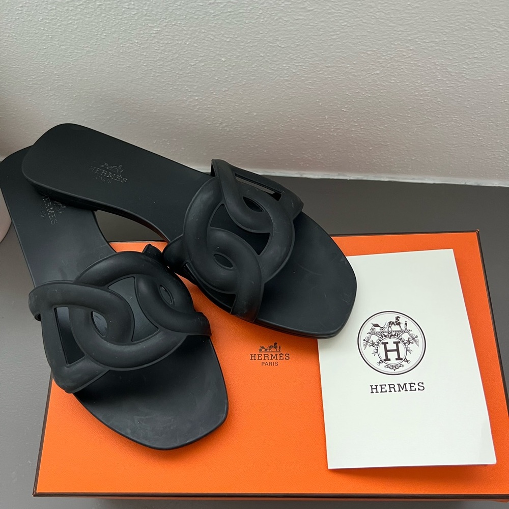 Hermes Aloha Sandals - 39